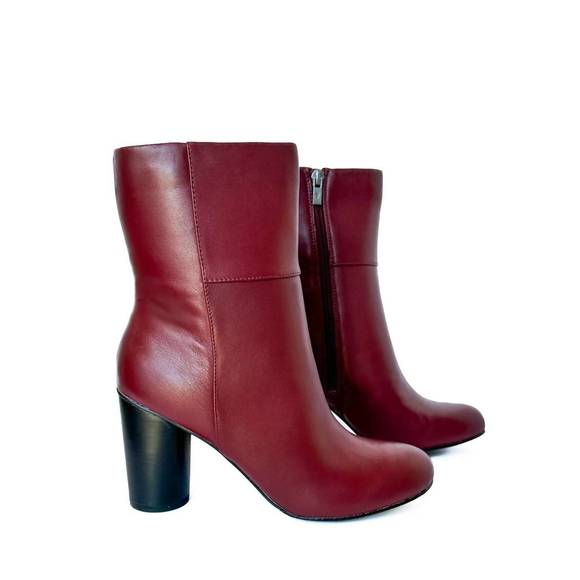 NEW VOLATILE women's millian bootie in wine - Picture 2 of 6